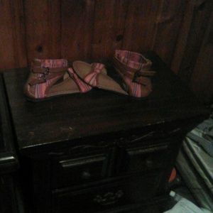 Shoes/Sandals